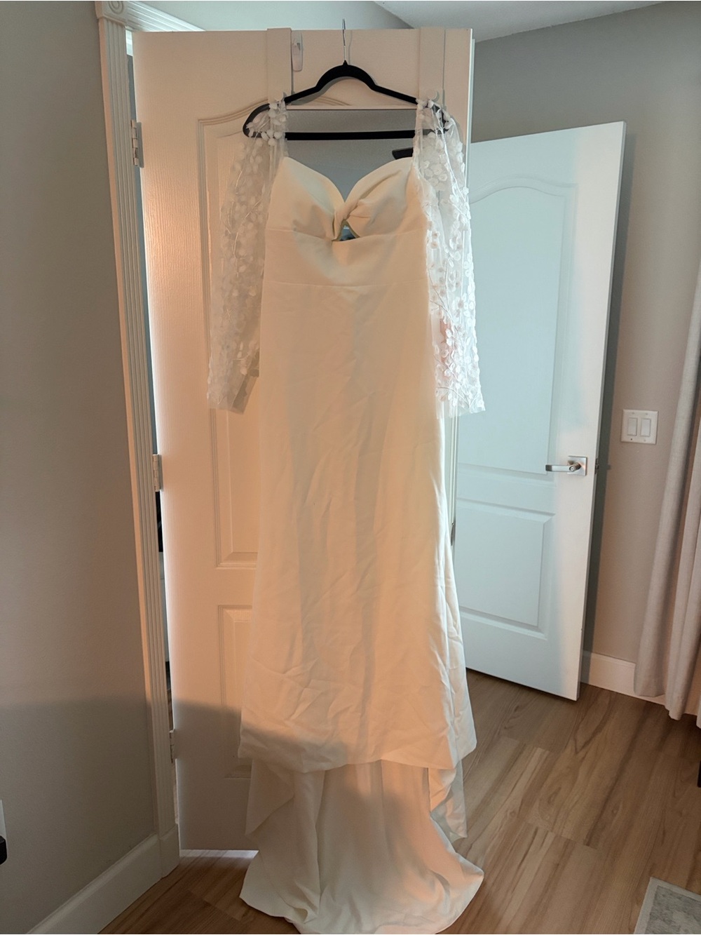 Elegant White Wedding Dress with Lace Sleeves